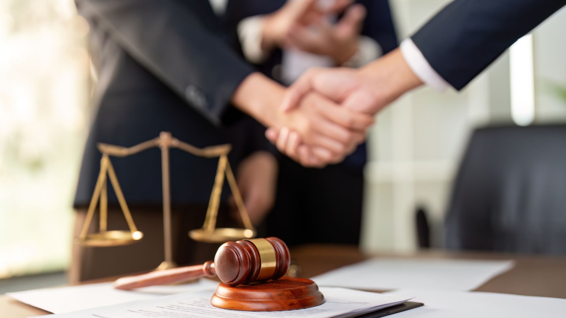 Call Delivery Truck Accident Attorneys in Savannah - Evans Litigation and Trial Law - Get a Free Case Review Near Me