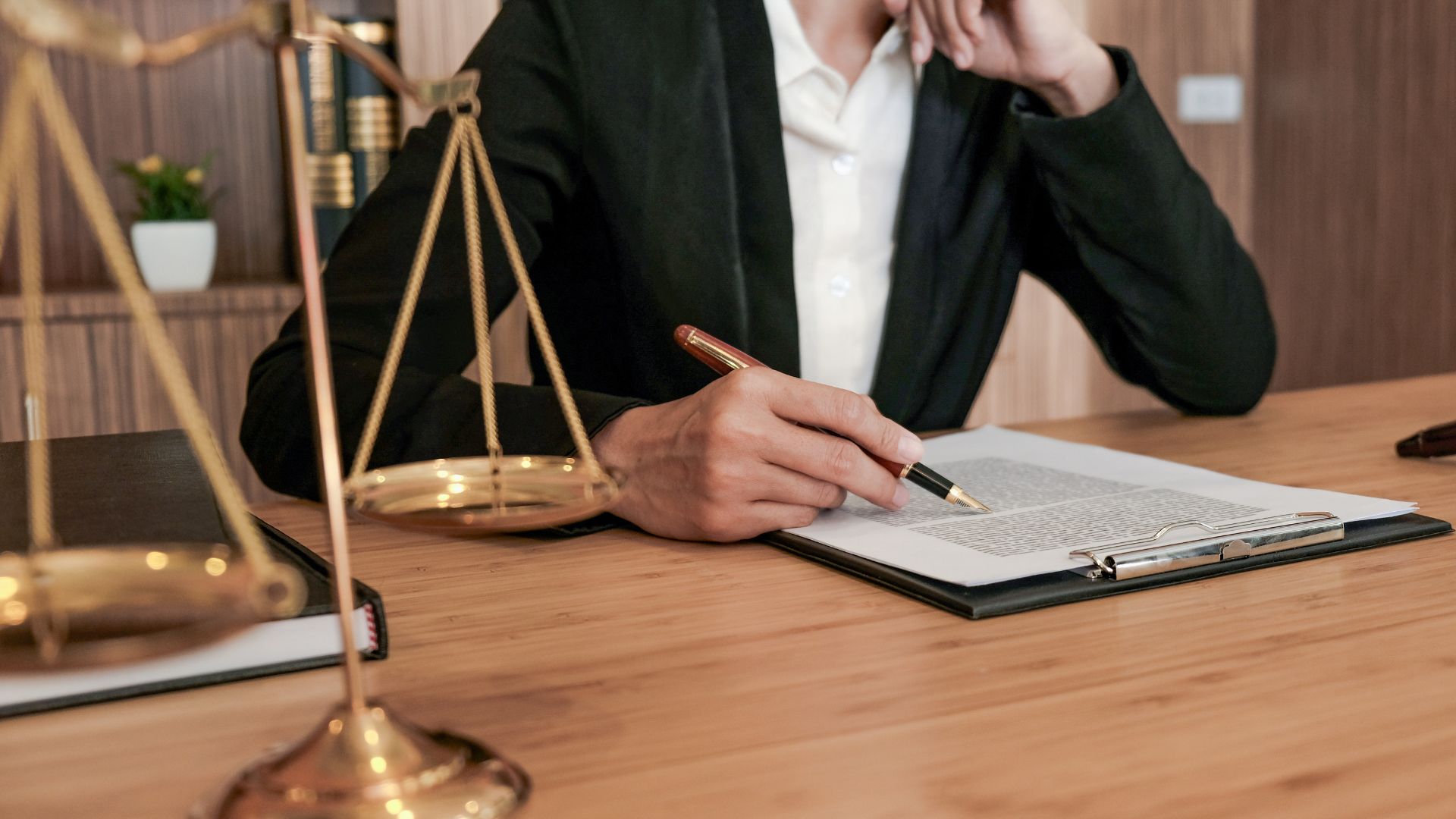 Why Savannah Injury Victims Call Evans Litigation and Trial Law After Commercial Vehicle Crashes - Get a Free Case Review Near Me