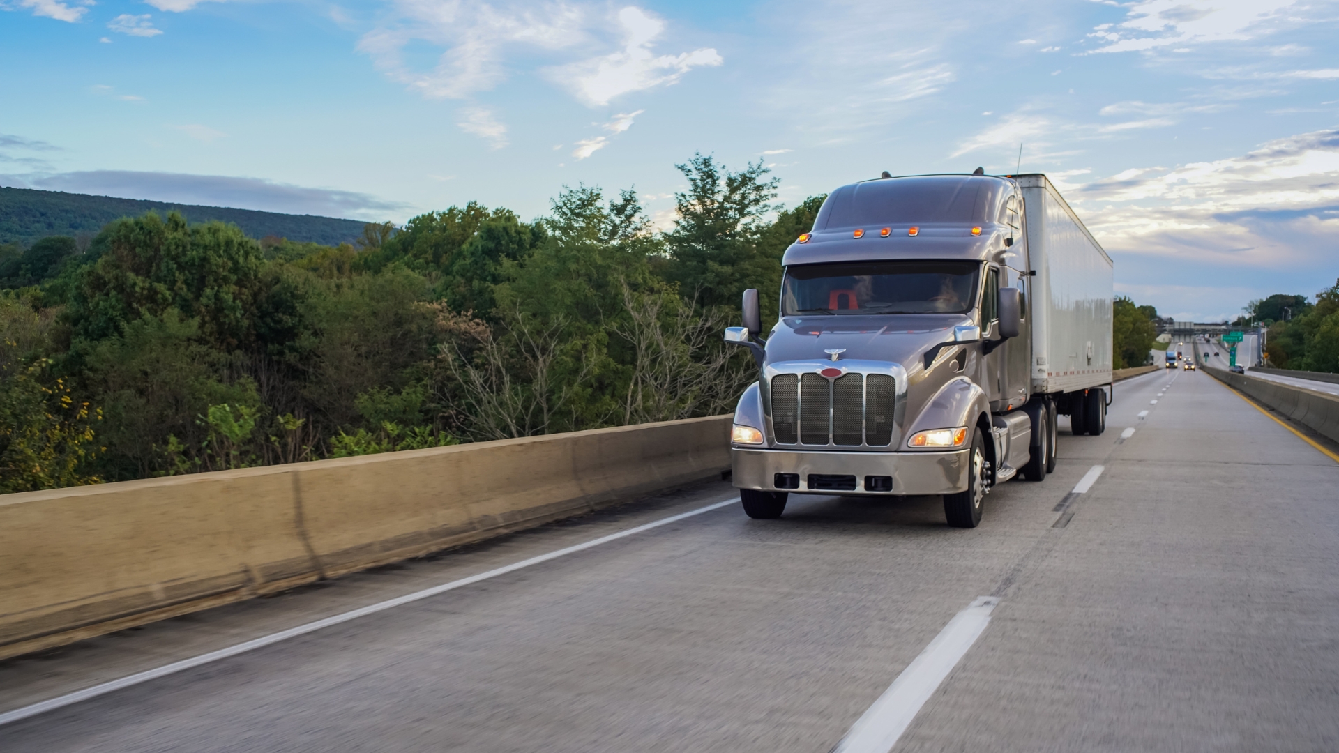 Why You Need Roswell Truck Accident Lawyers After a Serious Commercial Vehicle Crash