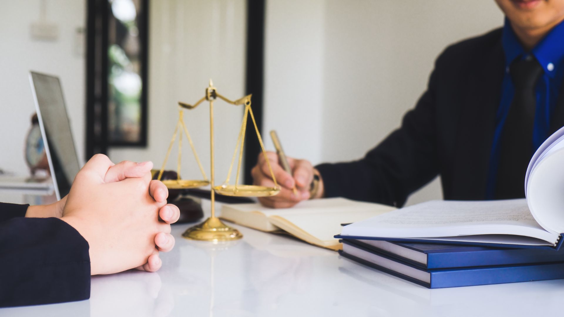 Why Evans Litigation and Trial Law Helps Georgia UPS Truck Crash Victims Act Fast - Get Free Consultation Near Me